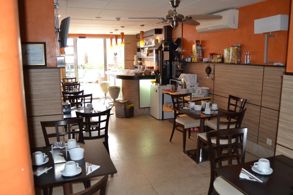 Hostal Don Juan I Alcalá de Henares Zimmer foto