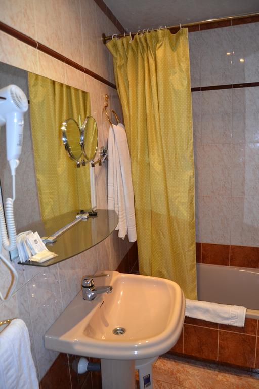 Hostal Don Juan I Alcalá de Henares Zimmer foto